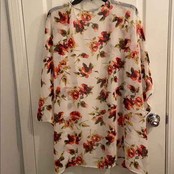 Ambiance-  - Kimono. NWOT - Picture 3 of 3